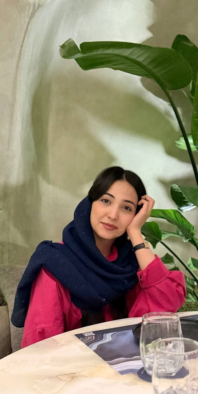 اسماء میرزائی، هنرمند بصری