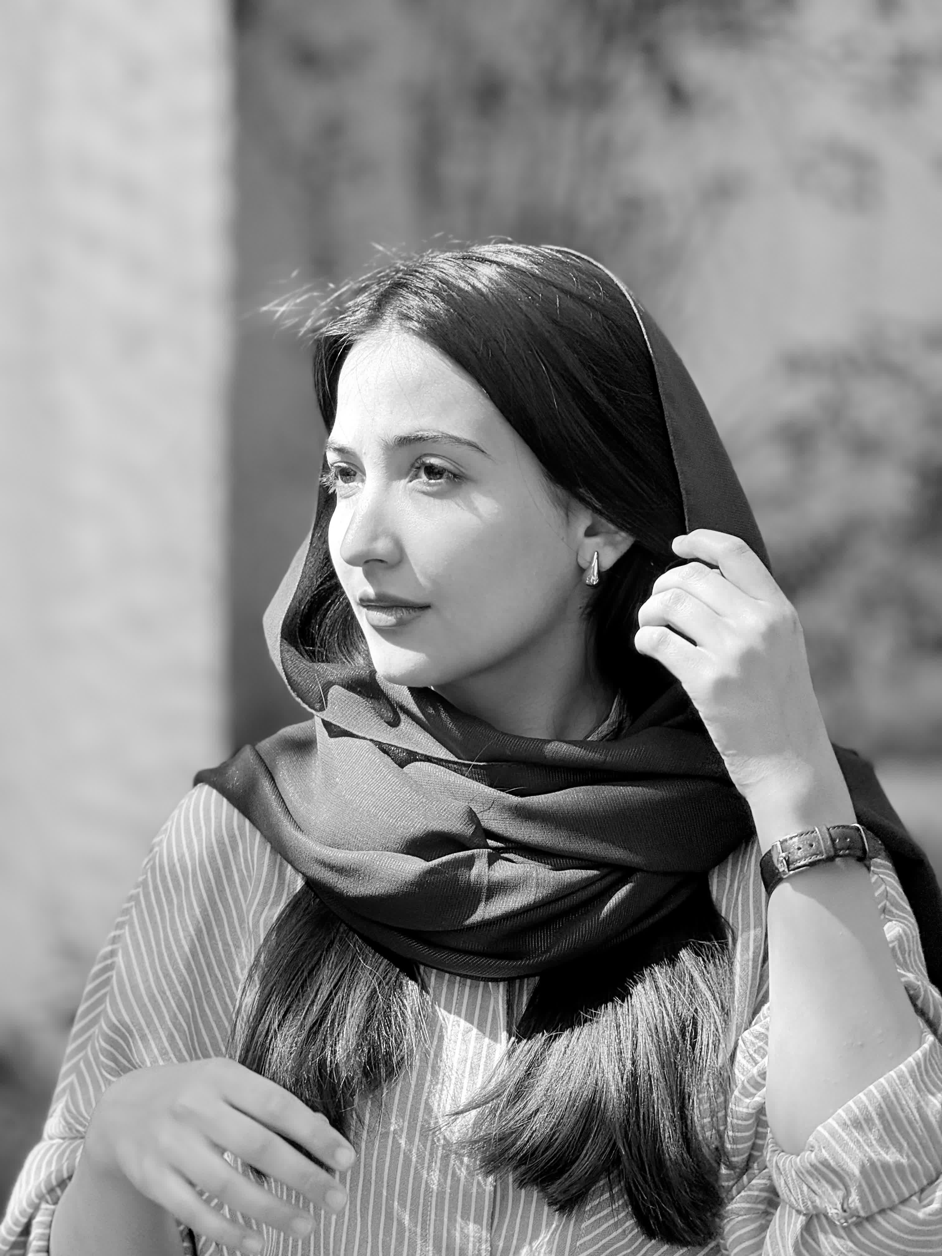 اسماء میرزائی در فضای کار